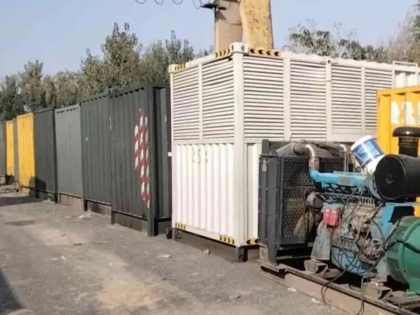 确山200KW柴油发电机机组每小时油耗是多少?